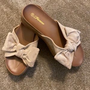 Forever 21 Tan Bow Sandals